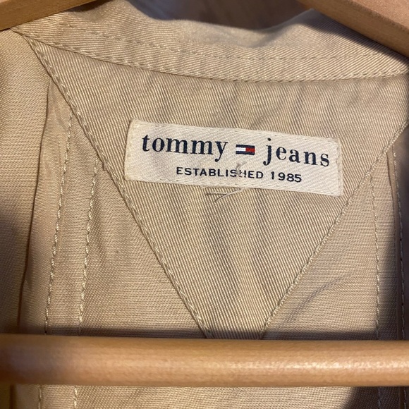 Tommy Jeans light coat size medium - Picture 1 of 6